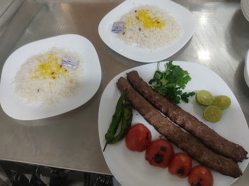 رستوران اتام