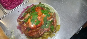 ساندویچ فلافلی لاله