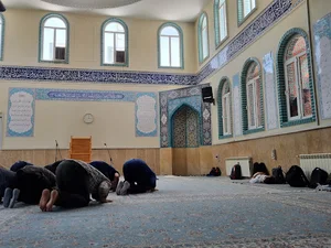 مسجد ثامن الحجج دانشگاه