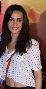 Sanaya Irani - Wikipedia