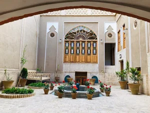 بوتیک هتل کاشانه ماهور