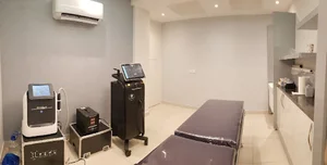 دکتر سمیرا عباسـزاده ( پوست - مو- لیـــزر)
