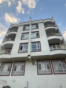 Zwak & Andar Apartment