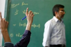 مجتبی ابراهیمی آموزگار پایه اول تا شیشم 3