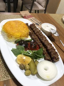 رستوران ضیافه