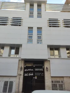 مهمانپذیر زرین