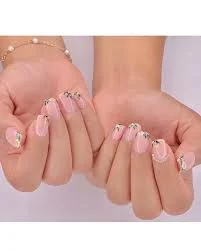 خدمات کاشت ناخن روشنا