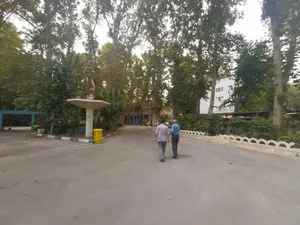 هنرستان نمونه دولتی امام صادق (ع) 4