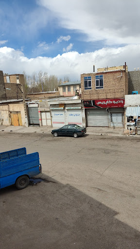 نان لواش حسین پوران