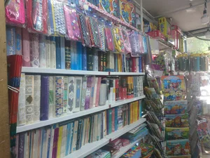 نوشت ابزار و کتابفروشی قرائی