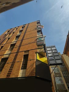 کلینیک زیبایی دکتر رضا آقا جانی