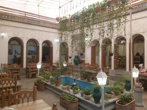 کافه رستوران همدم السلطنه 5
