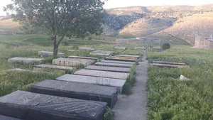 قبرستان روستای کلی کلی