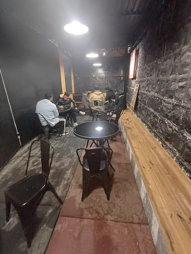 کافه حسِ بونسای