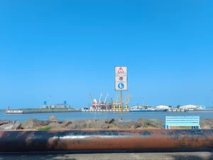 کافه دوستان