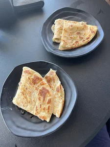 صبحانه خوری مادر