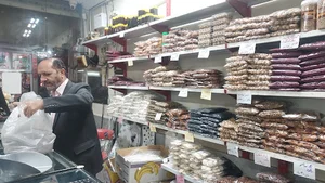 زعفران وزرشک و عناب صباغ گل