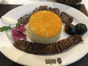 رستوران کاج