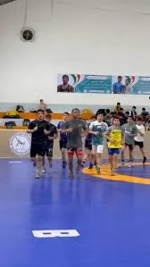 سالن کشتی باشگاه تختی