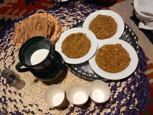 رستوران محلی میرزا 5