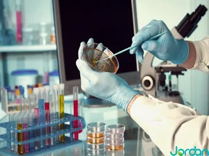 آزمایشگاه دکتر نبوی