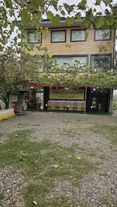 رستوران بهنام