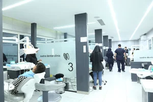 کلینیک دندانپزشکی صدرا