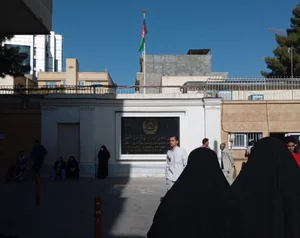 پلیس +10