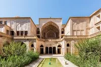 . .منزل شخصی عباس وکیلیان