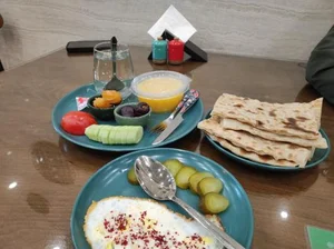 کافه ترخون 3