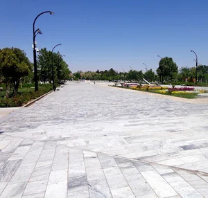 ایستگاه اتوبوس آرامگاه فردوسی توس