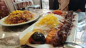 سفره خانه خورشید