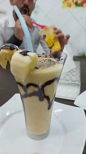 آبمیوه بستنی توت نقره ای