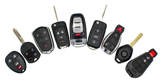 التاج نسخ المفتاح وإصلاح القفل متاح على مدار ٢٤ ساعة في الحيل مسقط Crown key copy & lock repair 24 hours available in Al Hail
