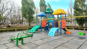 زمین بازی کودکان