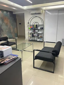 دکتر عرفان شیخ بهایی زیبایی پوست مو