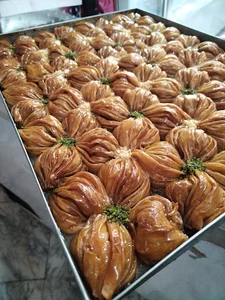 شیرینی سرا جام عسل صحرایی
