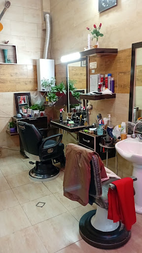 آرایشگاه و پیرایش تای سیز