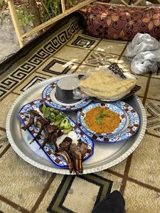 کافه رستوران سنتی چلچراغ