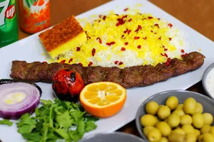 رستوران ققنوس