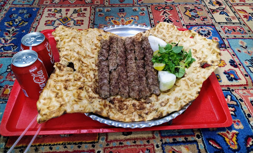 نان داغ کباب داغ حیدربابا