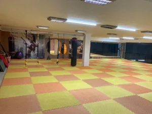 آکادمی تناسب اندام رادین 5
