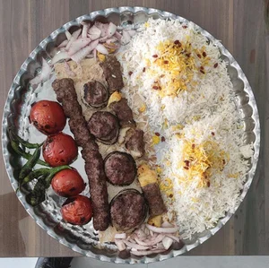 غذاخوری سنتی انام