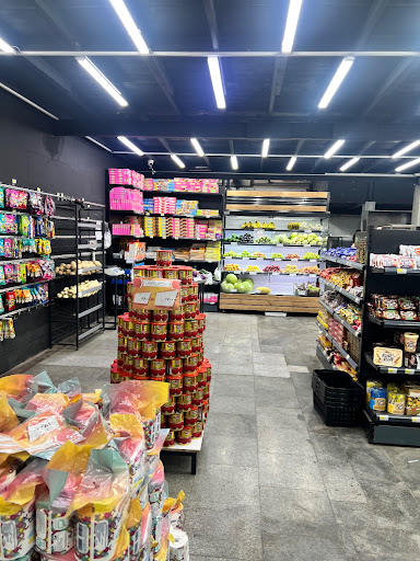 هایپرمارکت بزرگ مهرگیلان شعبه 2