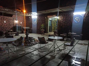 کافه رستوران دوستی