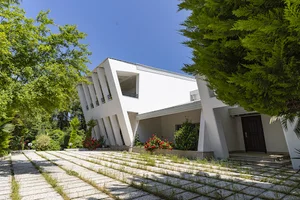 Melli Real Estate