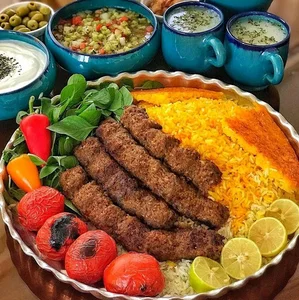 کترینگ و غذای بیرون بر نگین ترشیز