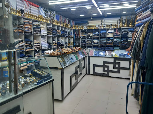 معرض سالمي للملابس العربیة