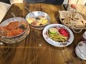 کافه گل آیلین