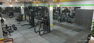 اقایان و بانوان باشگاه بدنسازی کربن